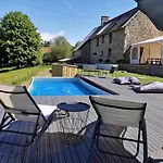 Domaine Lvd Avec Spa, Bois Et Riviere Privee *