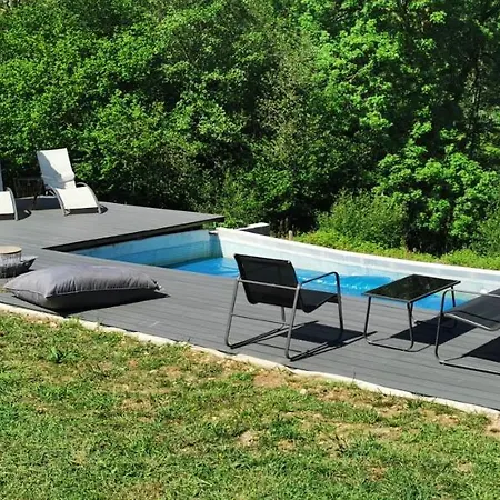 Domaine Lvd Avec Spa, Bois Et Riviere Privee La Bloutière