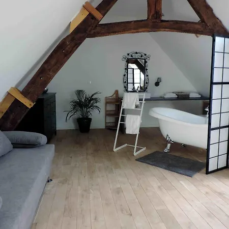 Domaine Lvd Avec Spa, Bois Et Riviere Privee * La Bloutière