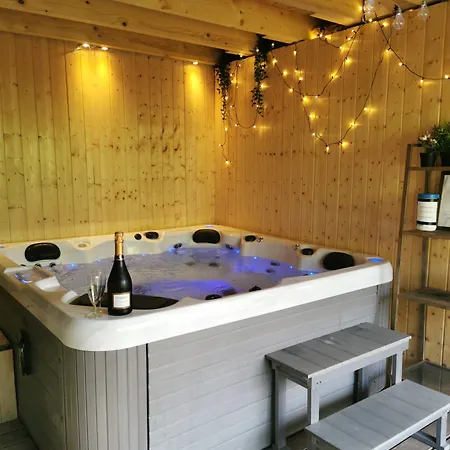 Domaine Lvd Avec Spa, Bois Et Riviere Privee *