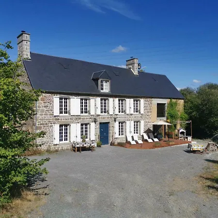 別荘 Domaine Lvd Avec Spa, Bois Et Riviere Privee