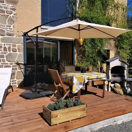 Domaine Lvd Avec Spa, Bois Et Riviere Privee 別荘 La Bloutière