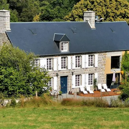 Domaine Lvd Avec Spa, Bois Et Riviere Privee La Bloutiere