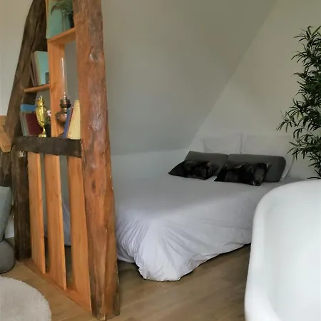 Domaine Lvd Avec Spa, Bois Et Riviere Privee * La Bloutiere