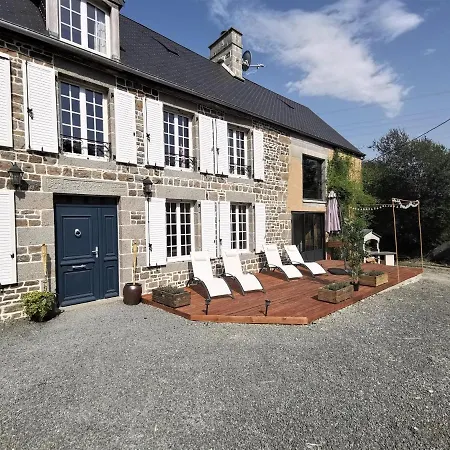 Domaine Lvd Avec Spa, Bois Et Riviere Privee Holiday home *