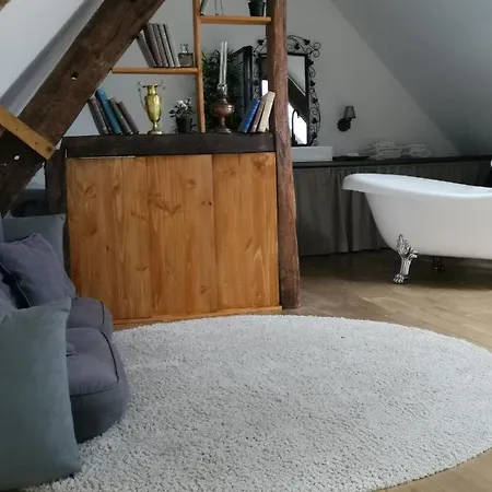 Domaine Lvd Avec Spa, Bois Et Riviere Privee * La Bloutière