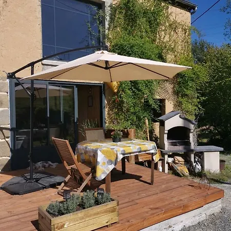 Domaine Lvd Avec Spa, Bois Et Riviere Privee Feriehus *