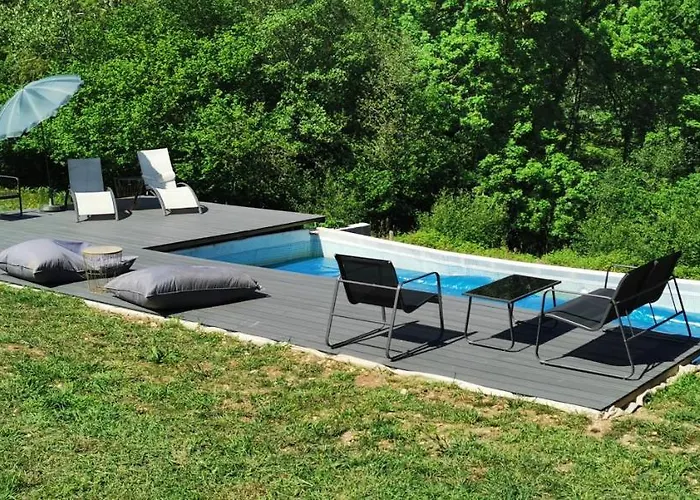 Domaine Lvd Avec Spa, Bois Et Riviere Privee La Bloutiere