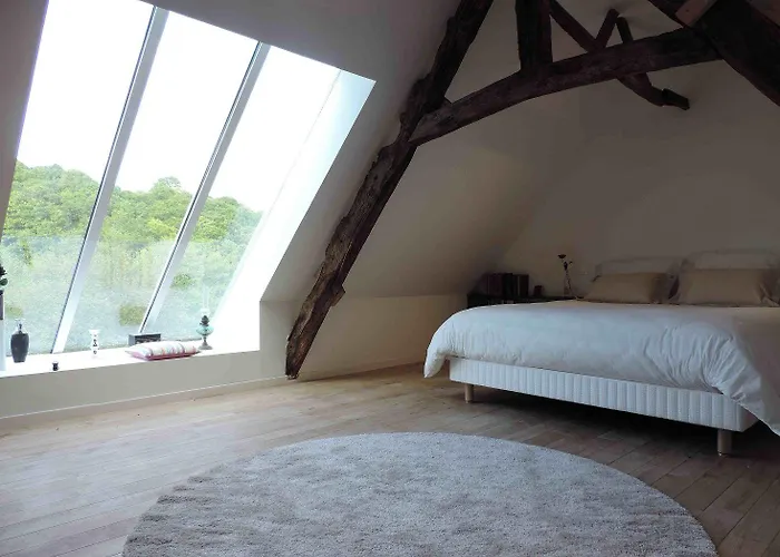 Ferienhaus Domaine Lvd Avec Spa, Bois Et Riviere Privee