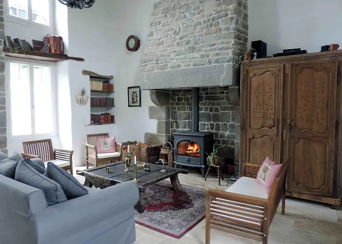 Domaine Lvd Avec Spa, Bois Et Riviere Privee Ferienhaus