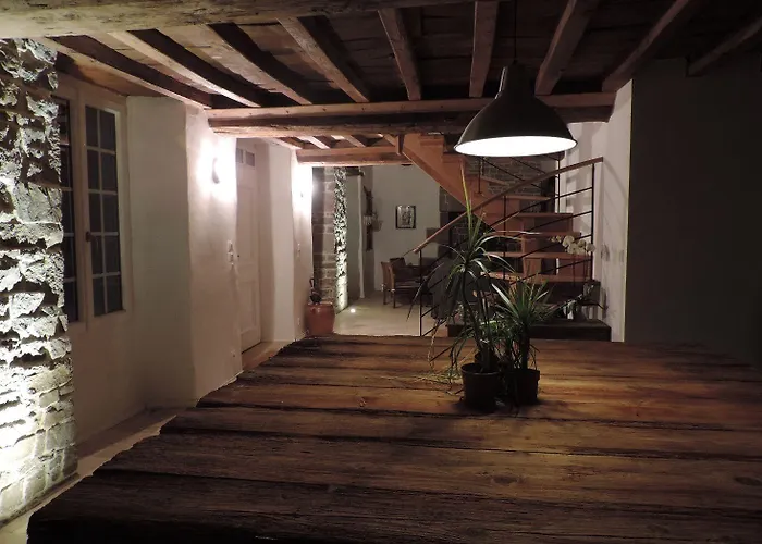 Domaine Lvd Avec Spa, Bois Et Riviere Privee Ferienhaus *