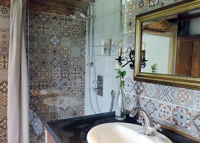 Domaine Lvd Avec Spa, Bois Et Riviere Privee * La Bloutiere