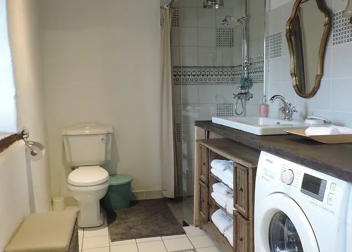 Ferienhaus Domaine Lvd Avec Spa, Bois Et Riviere Privee