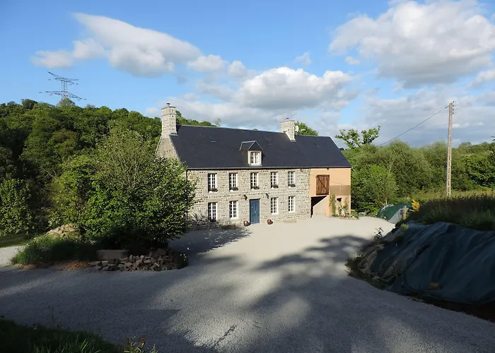 Domaine Lvd Avec Spa, Bois Et Riviere Privee Ferienhaus