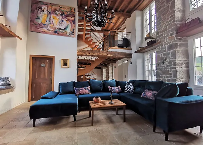 Ferienhaus Domaine Lvd Avec Spa, Bois Et Riviere Privee