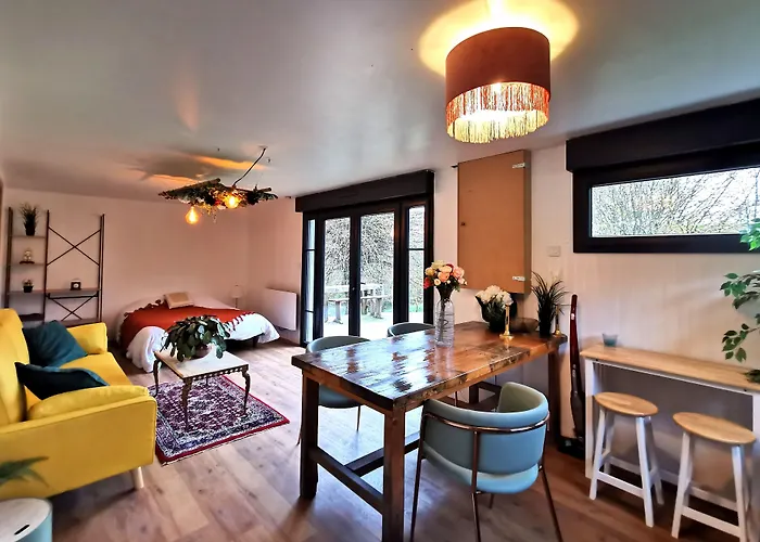 Domaine Lvd Avec Spa, Bois Et Riviere Privee *