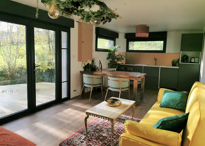 Domaine Lvd Avec Spa, Bois Et Riviere Privee *