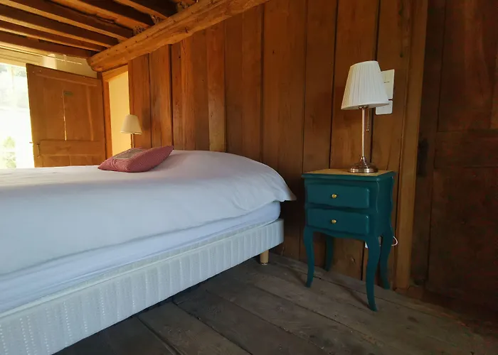 Ferienhaus Domaine Lvd Avec Spa, Bois Et Riviere Privee *