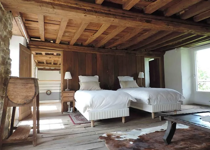 Domaine Lvd Avec Spa, Bois Et Riviere Privee * La Bloutiere