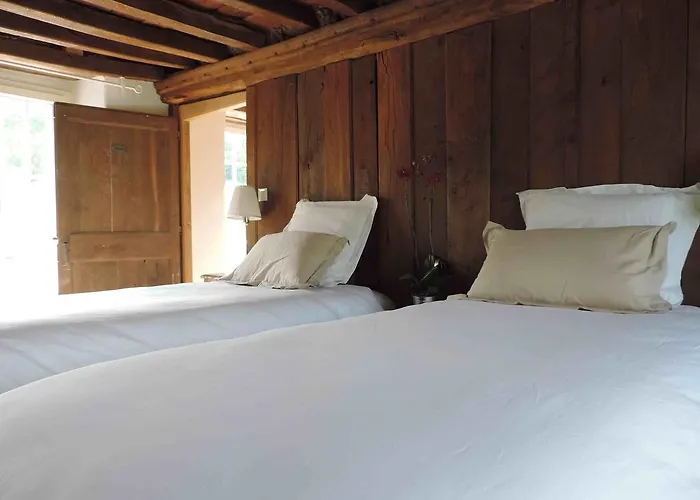 Ferienhaus Domaine Lvd Avec Spa, Bois Et Riviere Privee