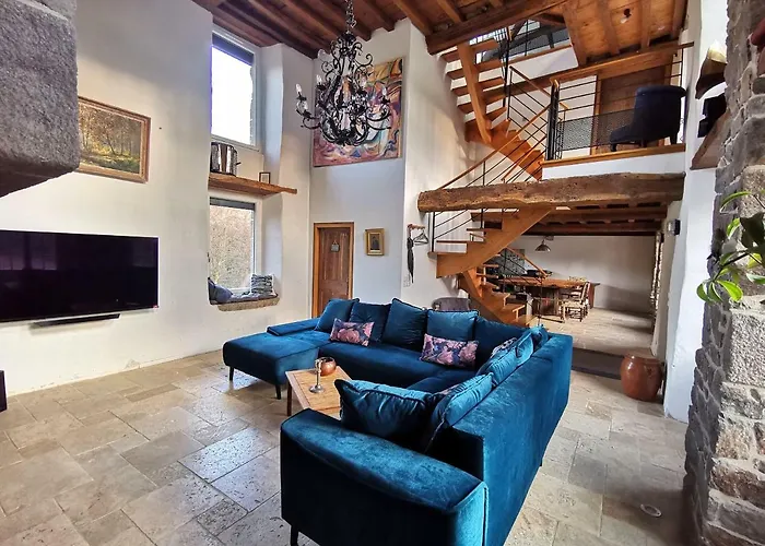 Domaine Lvd Avec Spa, Bois Et Riviere Privee * La Bloutiere