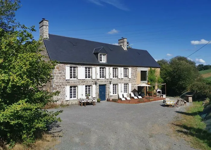 Ferienhaus Domaine Lvd Avec Spa, Bois Et Riviere Privee