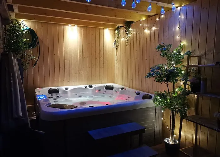 Domaine Lvd Avec Spa, Bois Et Riviere Privee Ferienhaus La Bloutiere