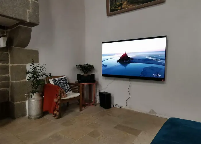 Ferienhaus Domaine Lvd Avec Spa, Bois Et Riviere Privee *