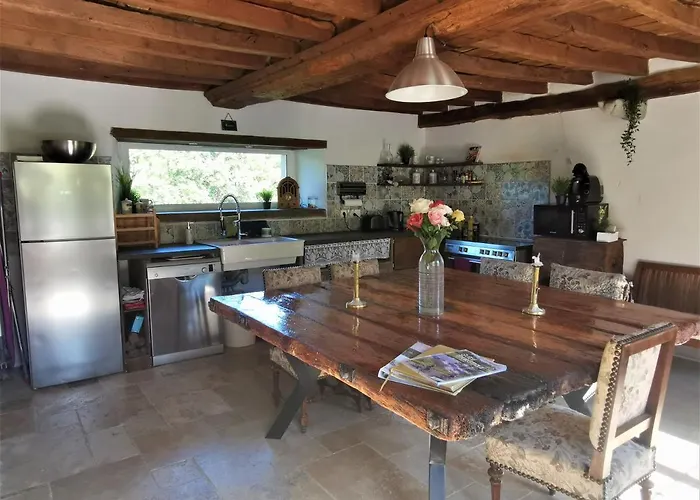 Domaine Lvd Avec Spa, Bois Et Riviere Privee