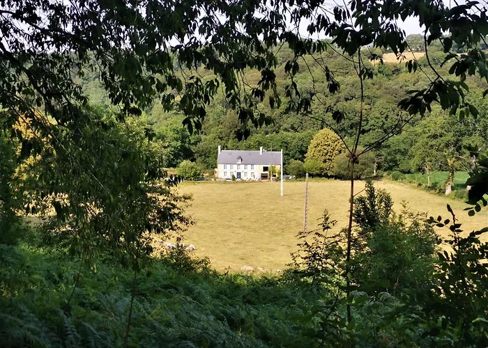 Ferienhaus Domaine Lvd Avec Spa, Bois Et Riviere Privee La Bloutiere