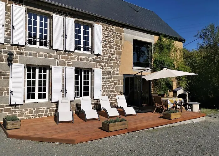 Domaine Lvd Avec Spa, Bois Et Riviere Privee Ferienhaus